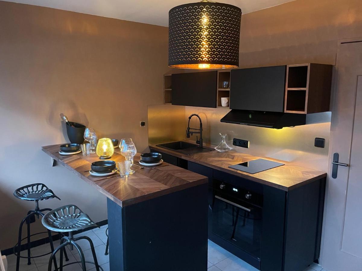 Appartement De Charme Au Pied De La Basilique Saint Remi Reims Eksteriør bilde